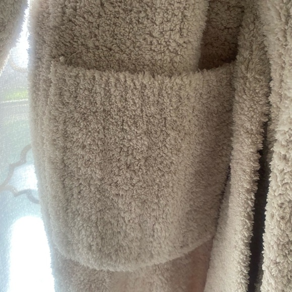 Pottery Barn Cream Plush cozy ribbed Robe - Picture 7 of 14